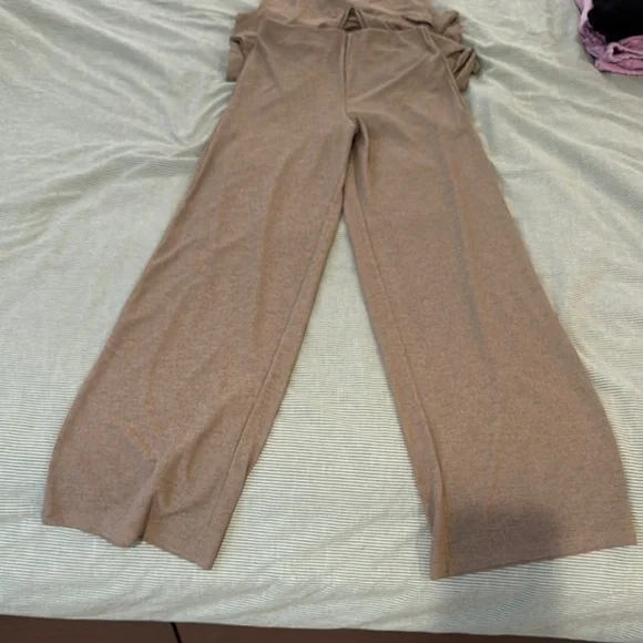 Brown Sleeveless Top and Pants Set - Picture 6 of 6
